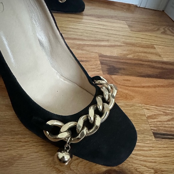 RED Valentino Suede Square Toe/Hill Chain Trim Pumps - Picture 9 of 12
